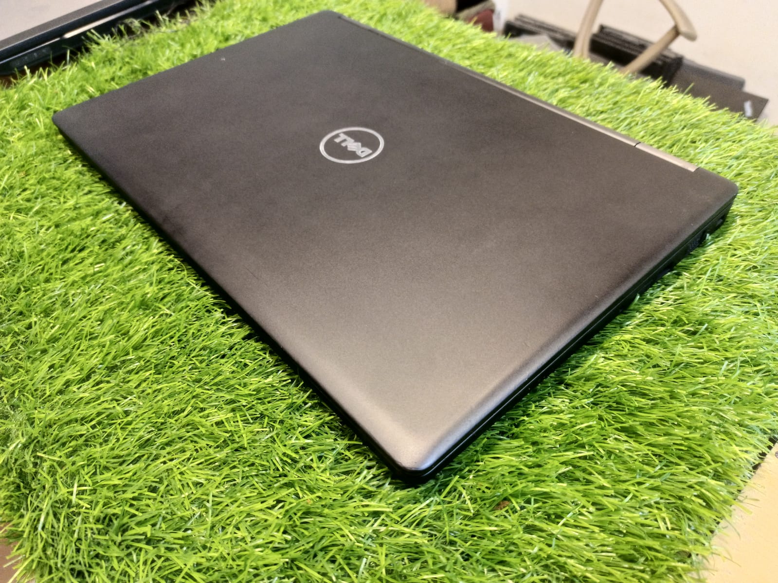 DELL E5580 i5-7TH | 8GB | 256 M2/SSD | 15.6