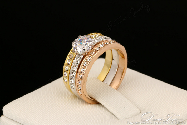 Anti-Allergy-3-Rounds-Cubic-Zirconia-Paved-Engagement-Rings-Sets-Rose-Gold-Color-descriptionImage13